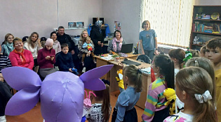 С премьерой кукольного спектакля!