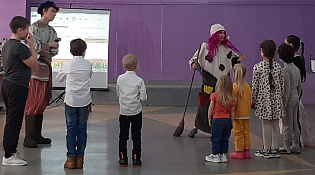 В Городском Центре Досуга прошло праздничное представление - семейная игровая программа «Веснушка»