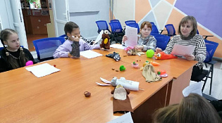ЗАНЯТИЕ В СТУДИИ «ЖИВАЯ БУМАГА»