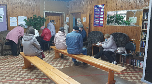 Сорок жителей поселка Ветлужский сегодня сделали прививки от гриппа и от коронавируса